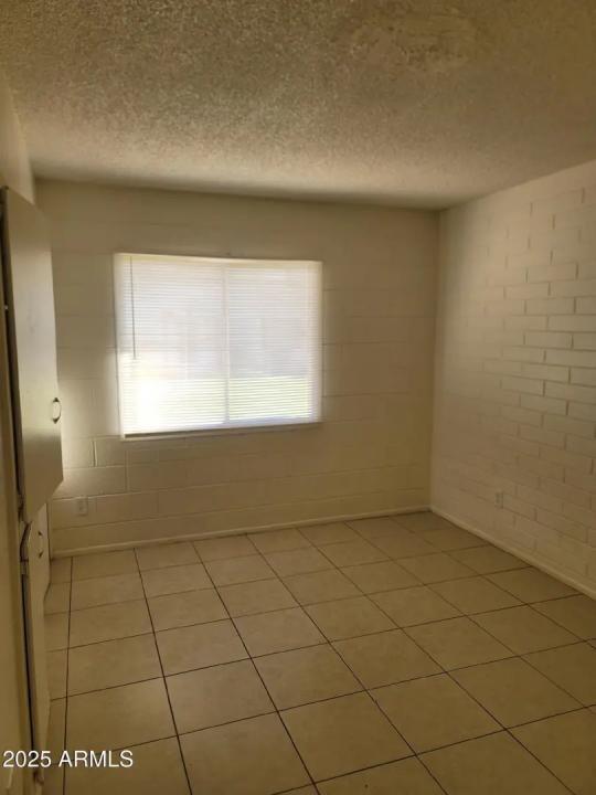 Real Estate Picture 12