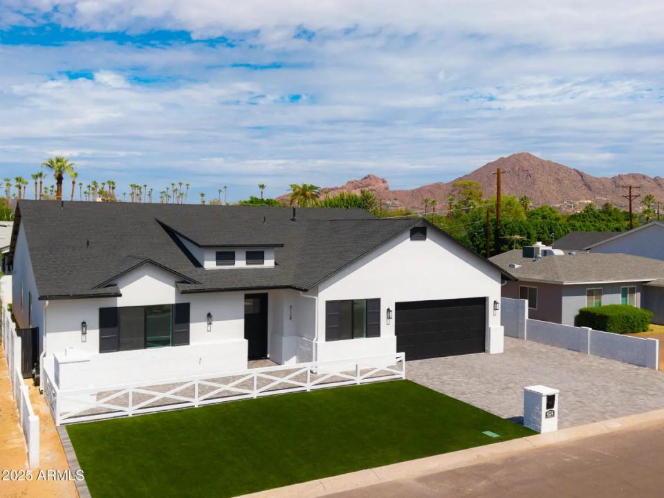 4124 E INDIANOLA Avenue Phoenix AZ 85018
