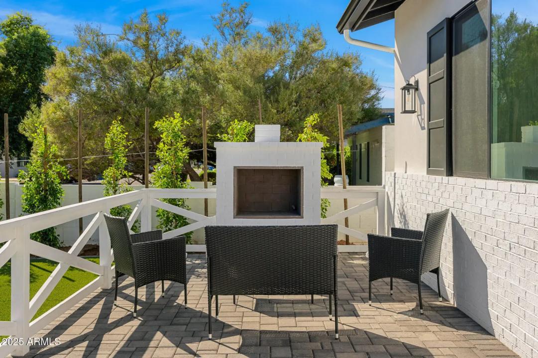 Real Estate Picture 2