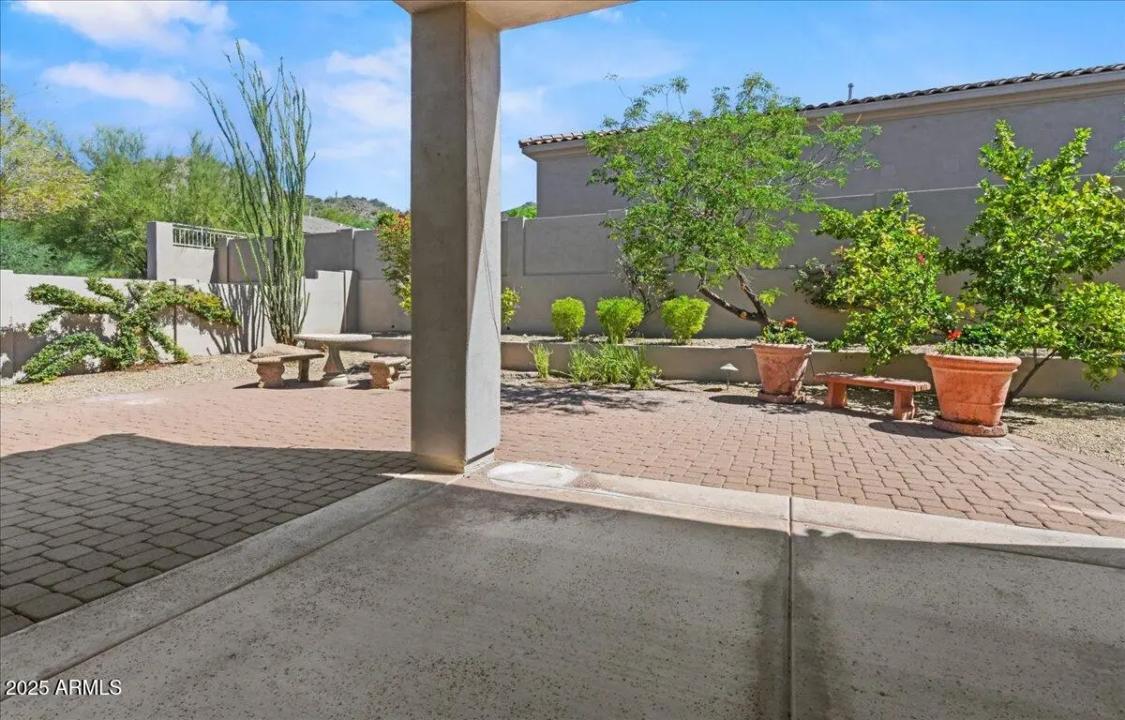 Real Estate Picture 19