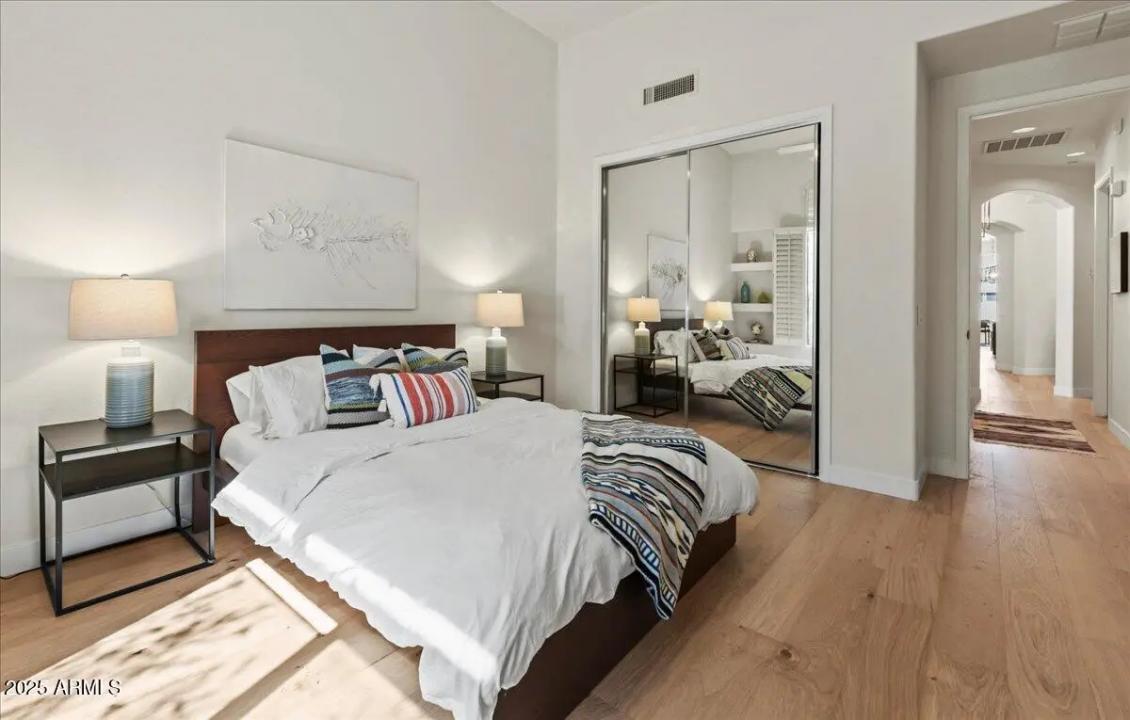 Real Estate Picture 17