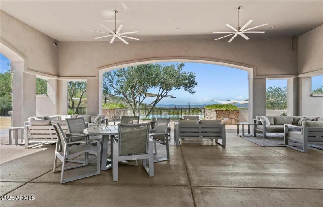 Real Estate Picture 22