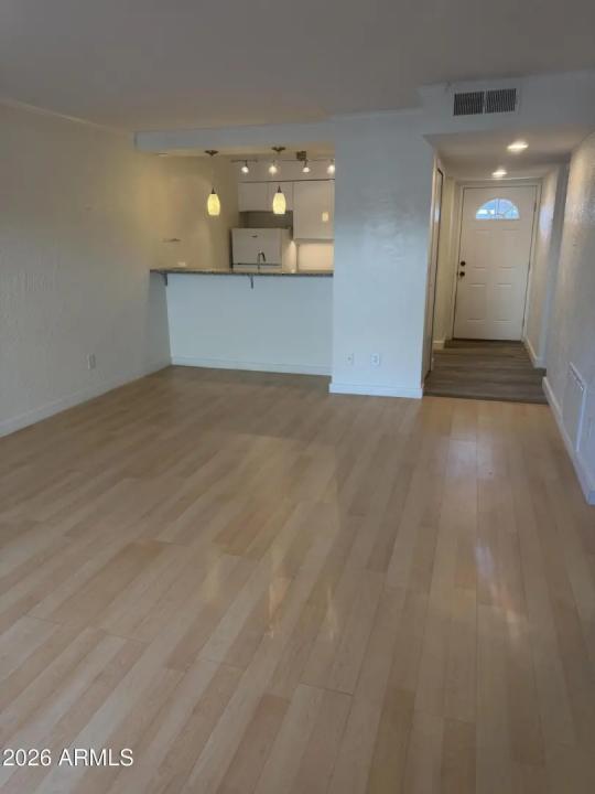 Real Estate Picture 5