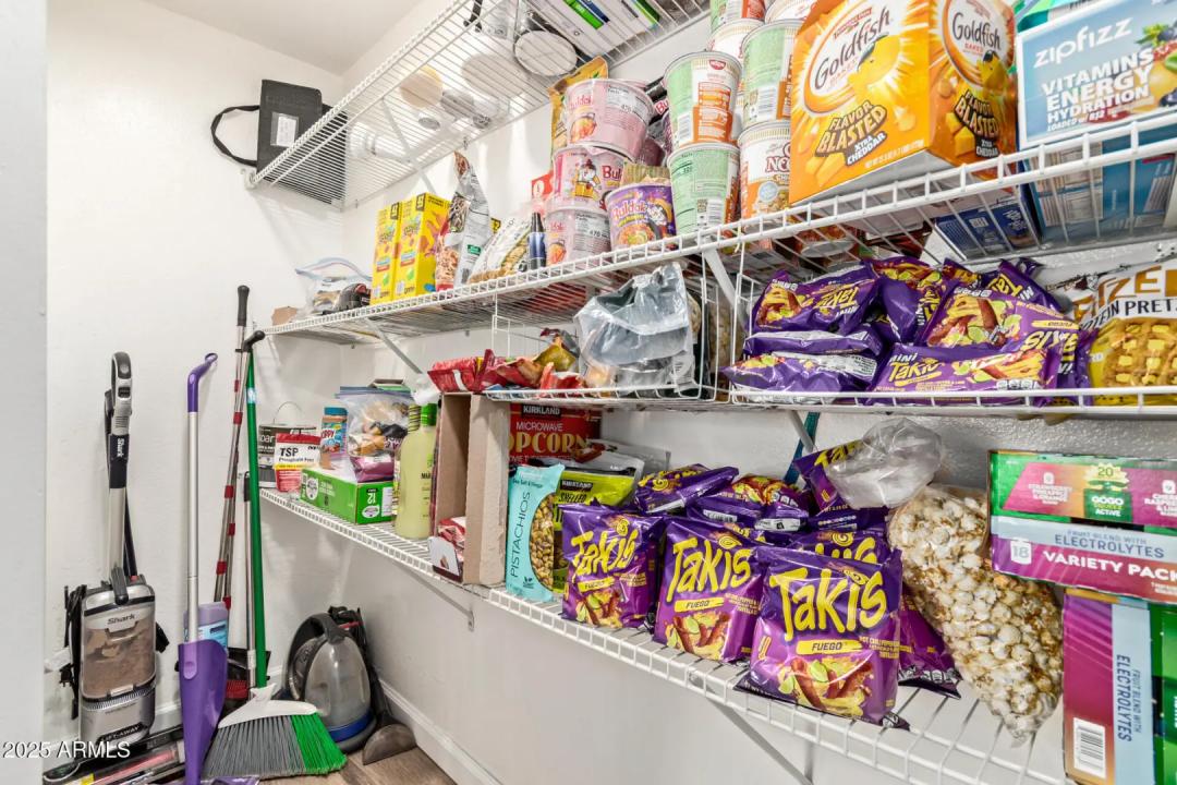 Real Estate Picture 11