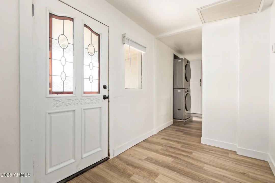 Real Estate Picture 24