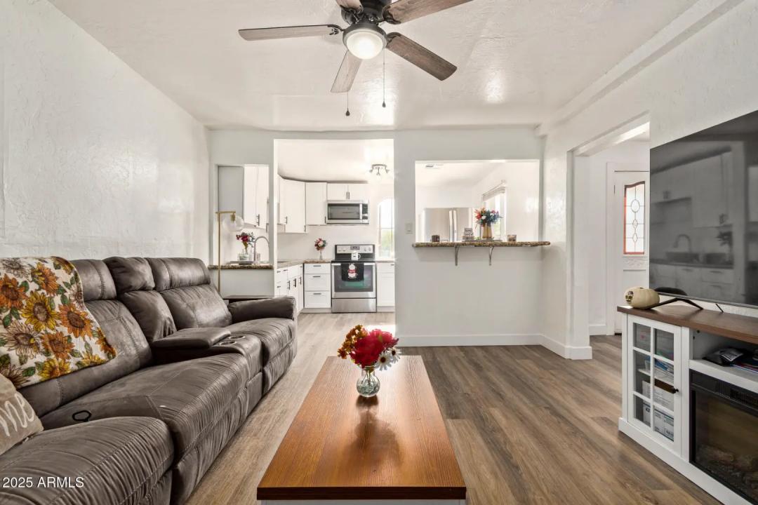 Real Estate Picture 26