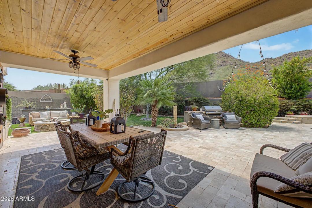 Real Estate Picture 8