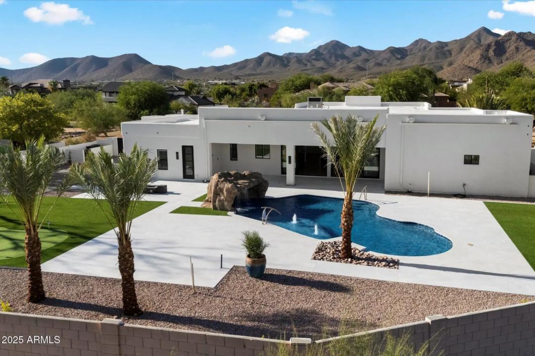 Real Estate Picture 36