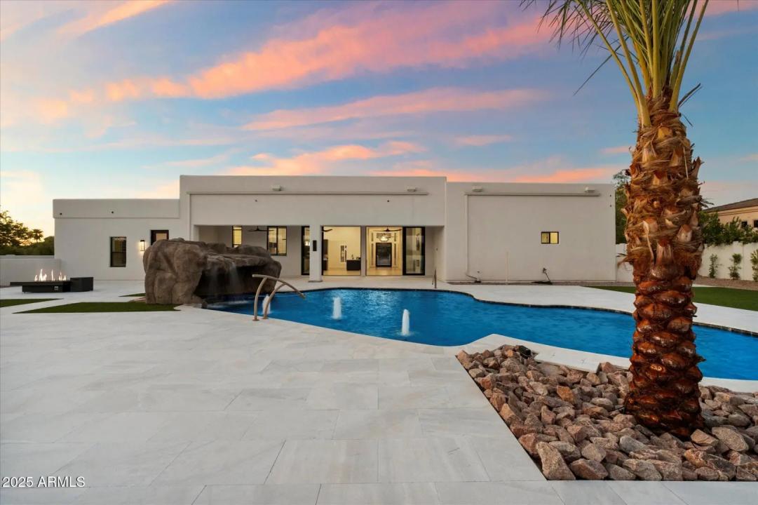 Real Estate Picture 50