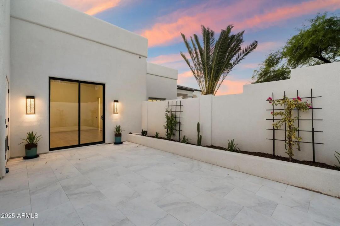 Real Estate Picture 42