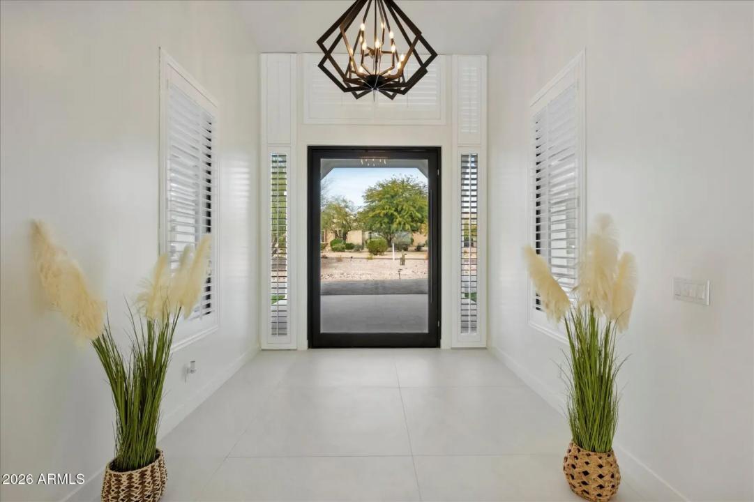 Real Estate Picture 4