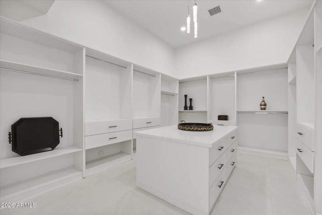 Real Estate Picture 26