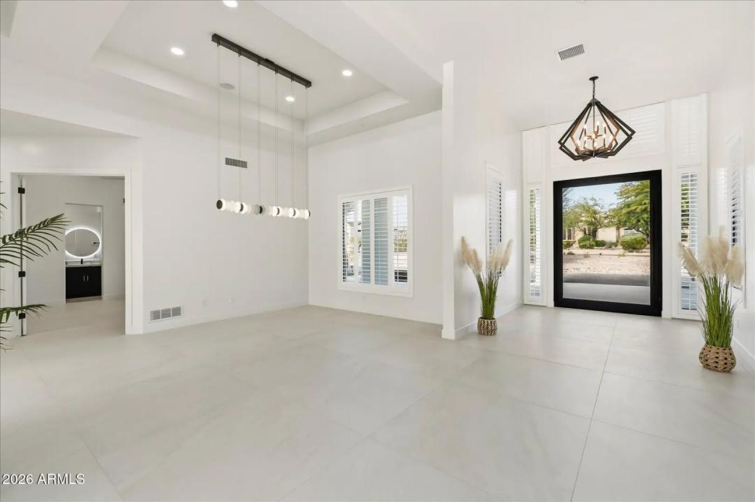 Real Estate Picture 6