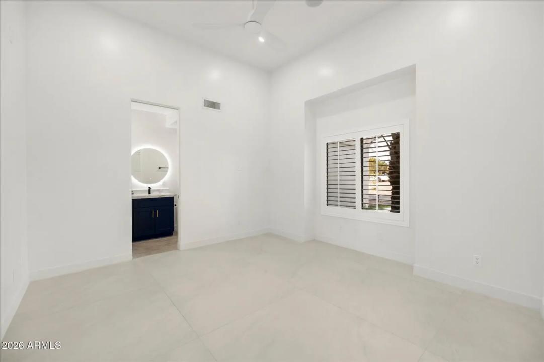 Real Estate Picture 28