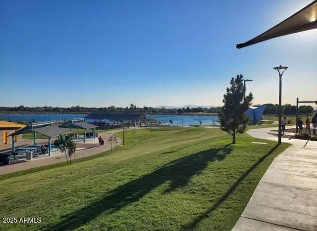 Real Estate Picture 32