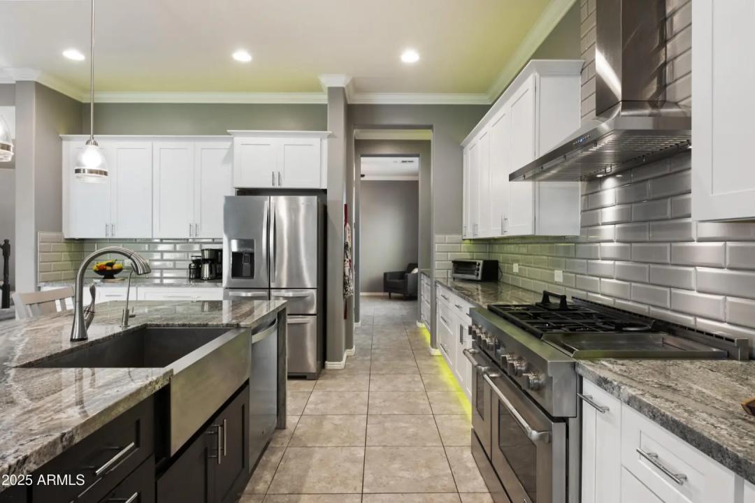 Real Estate Picture 5