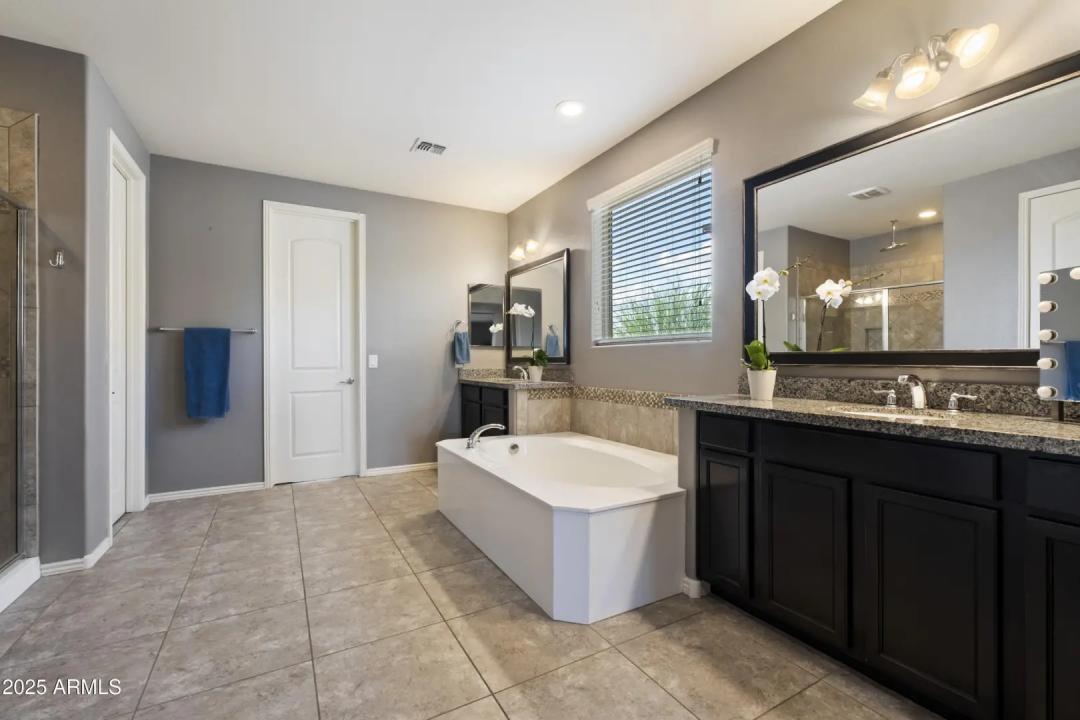 Real Estate Picture 16
