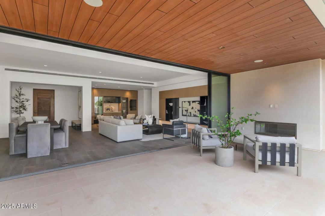 Real Estate Picture 8