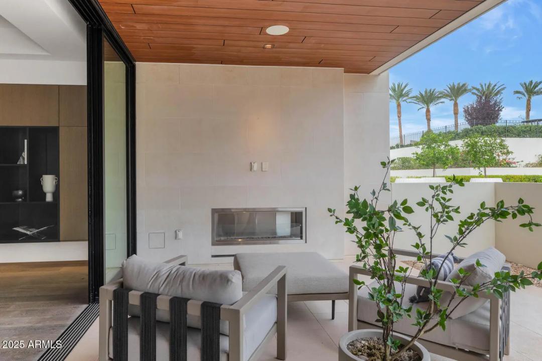 Real Estate Picture 10