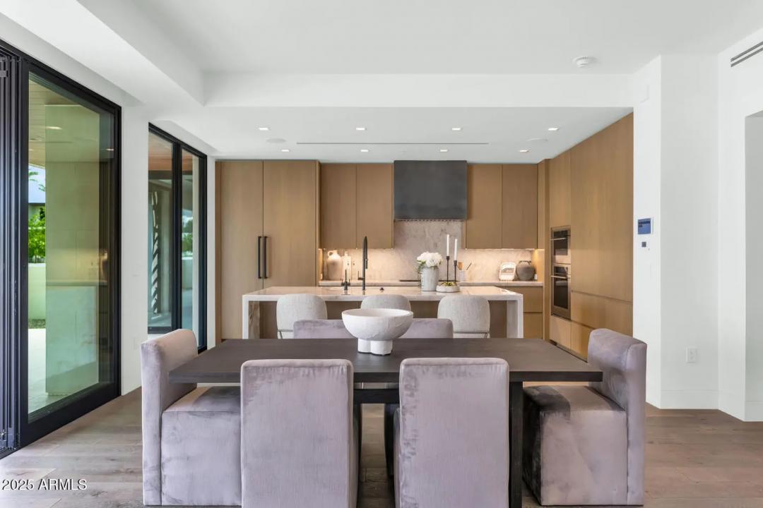 Real Estate Picture 12