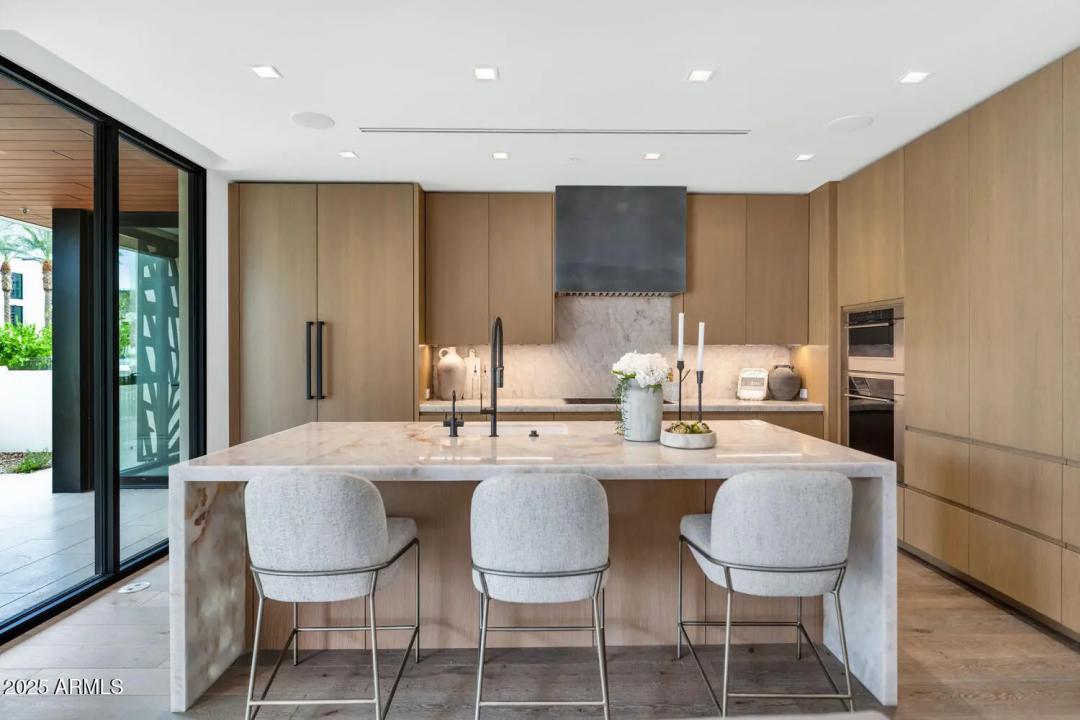 Real Estate Picture 15
