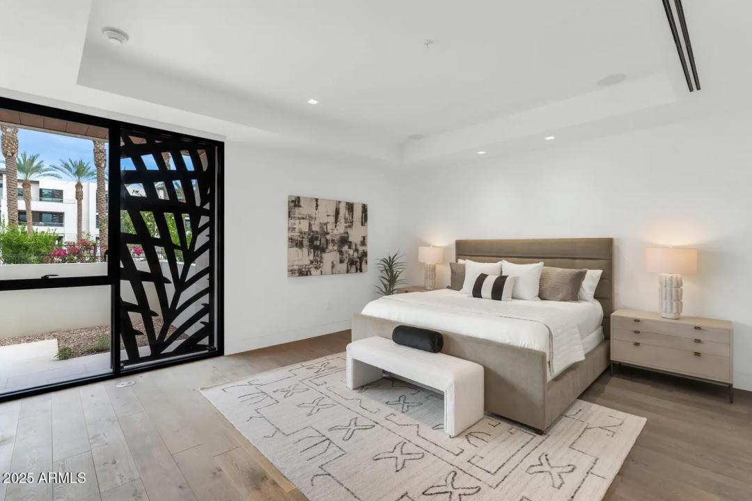 Real Estate Picture 21