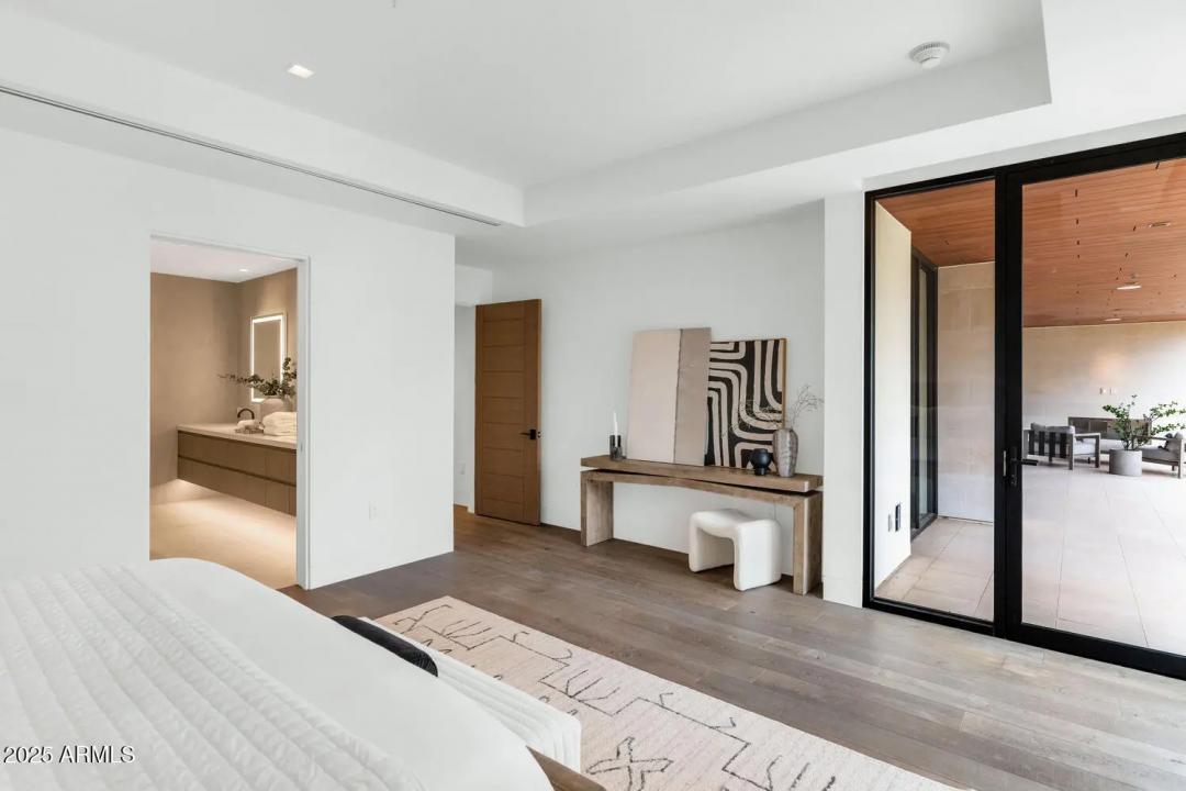 Real Estate Picture 22