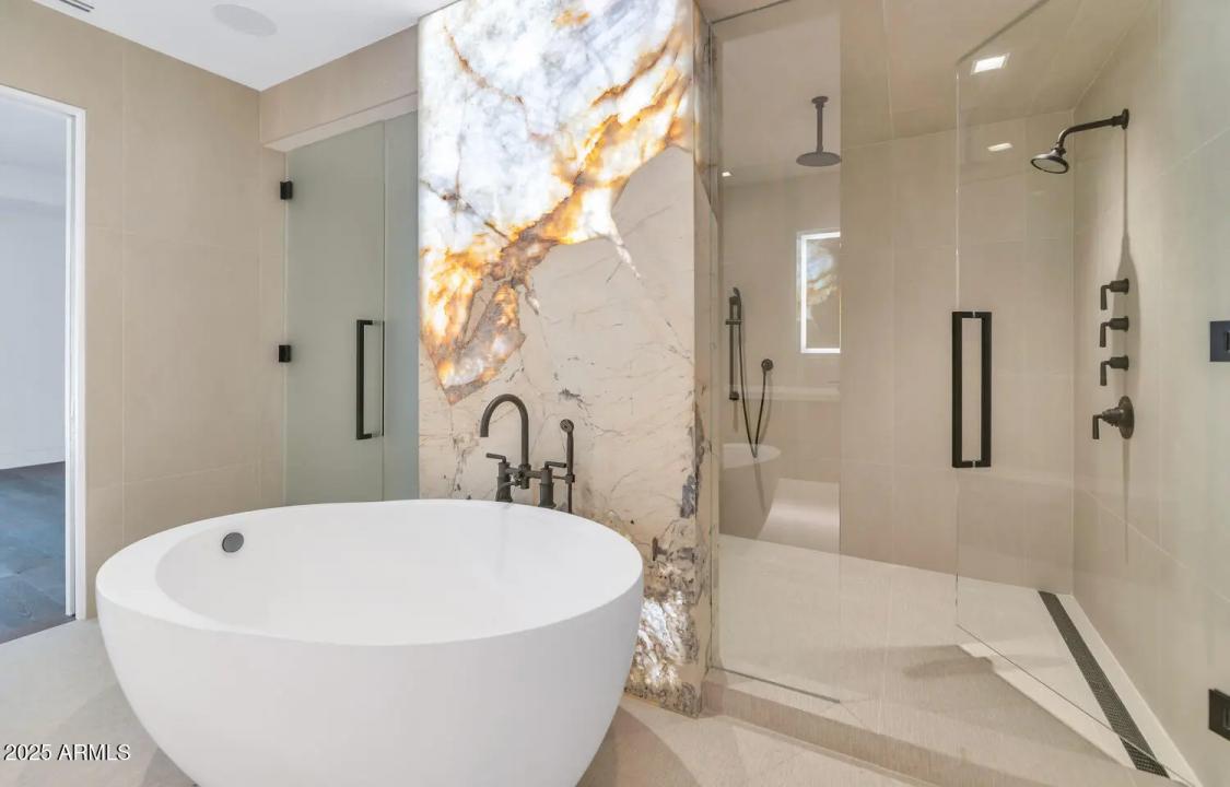 Real Estate Picture 25