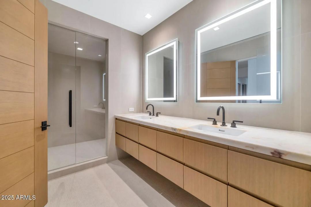 Real Estate Picture 29