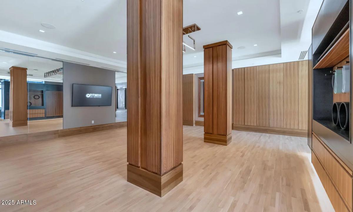 Real Estate Picture 46
