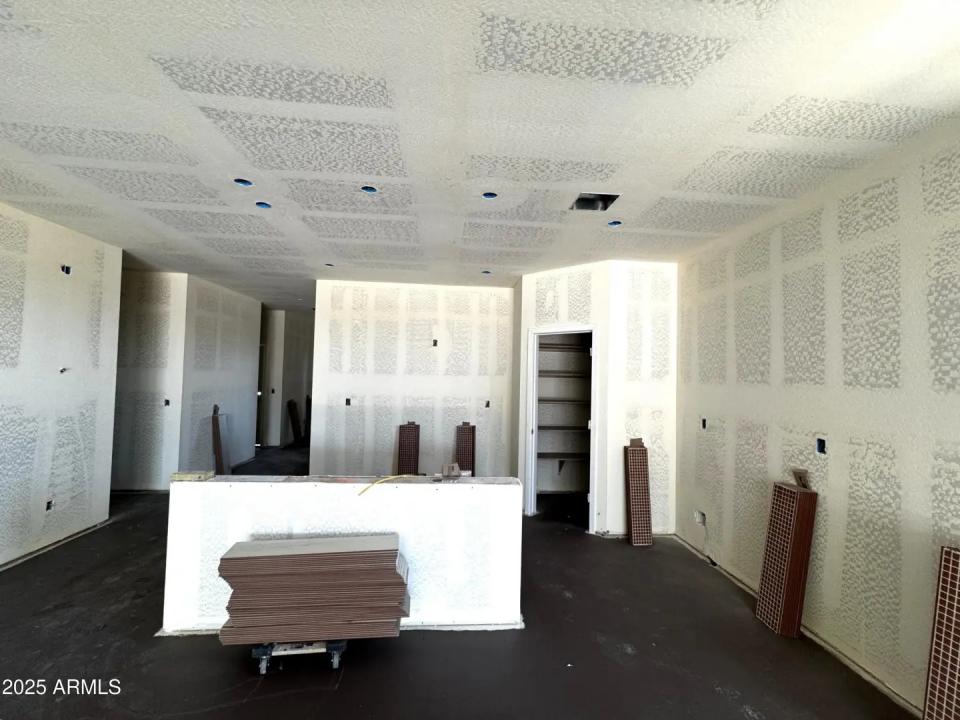 Real Estate Picture 9