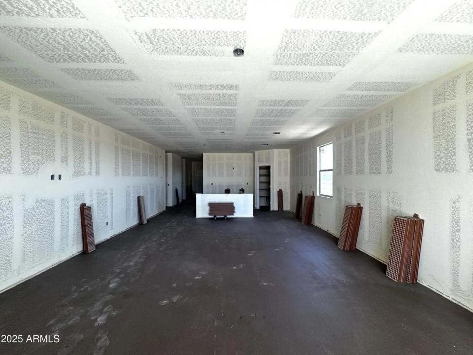 Real Estate Picture 10