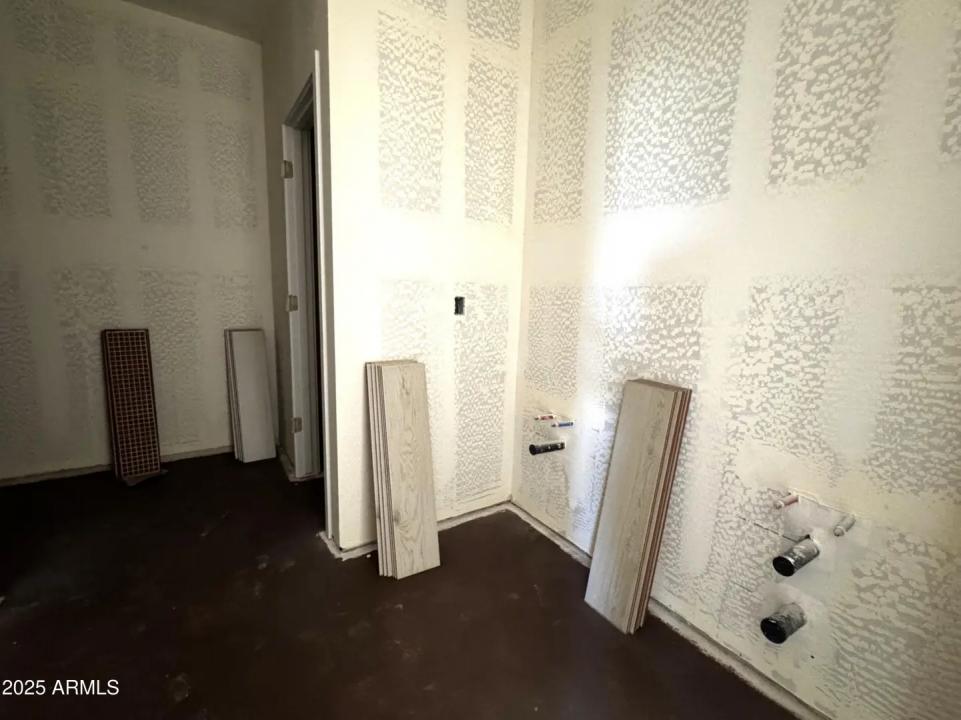 Real Estate Picture 11
