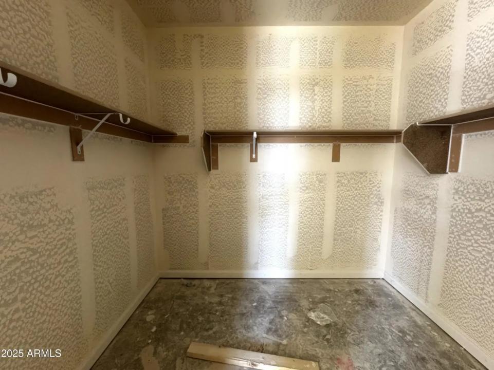 Real Estate Picture 32