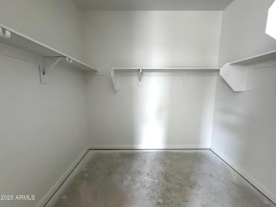 Real Estate Picture 9