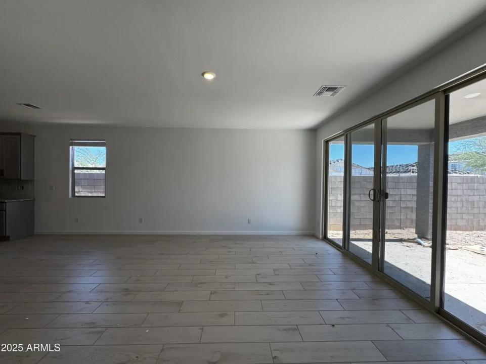 Real Estate Picture 15