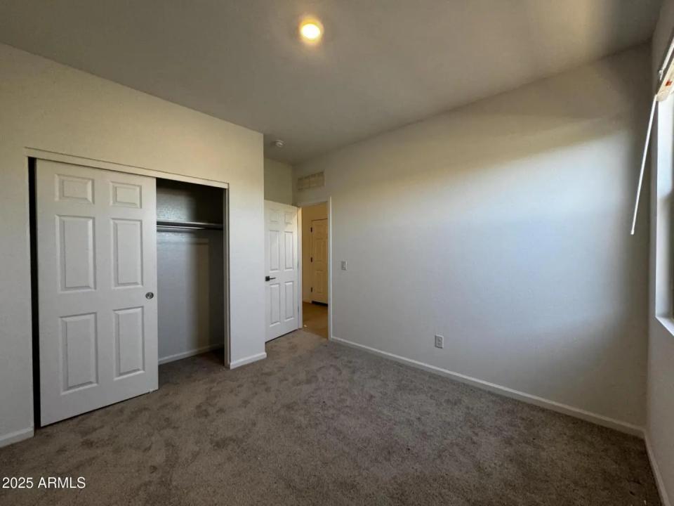 Real Estate Picture 8