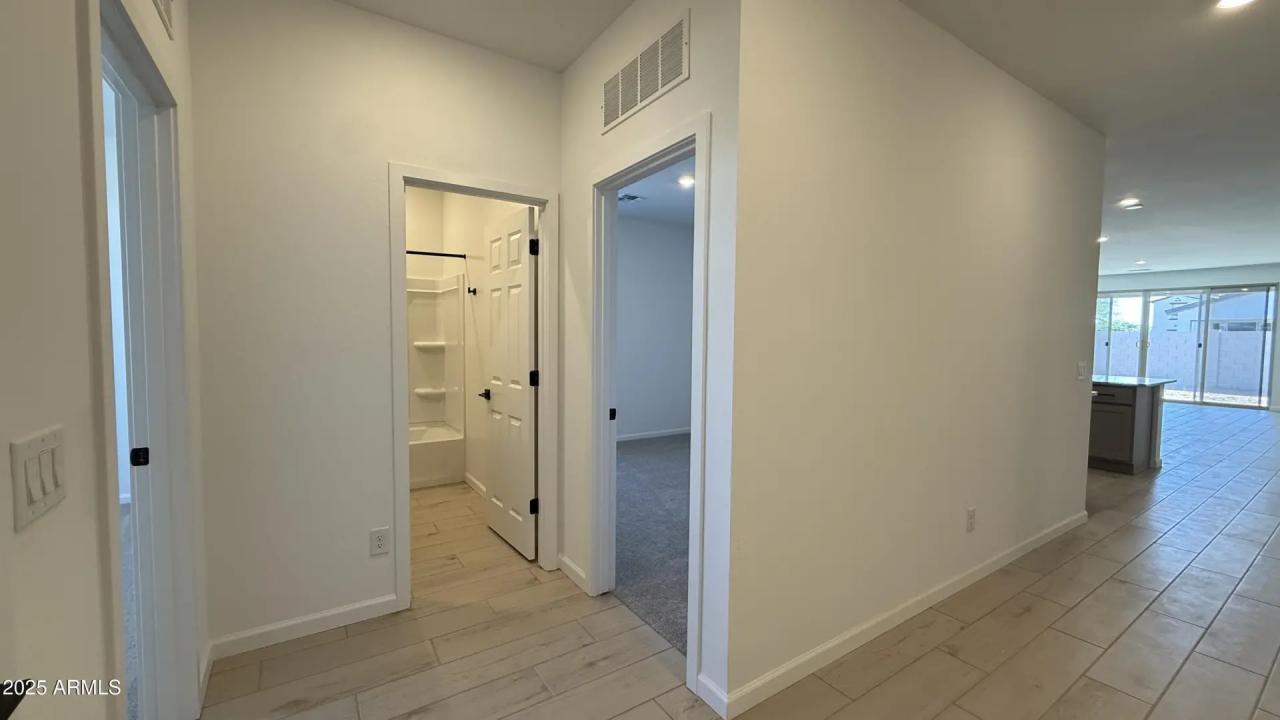 Real Estate Picture 5