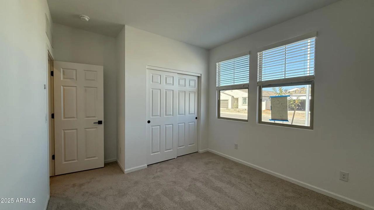 Real Estate Picture 7