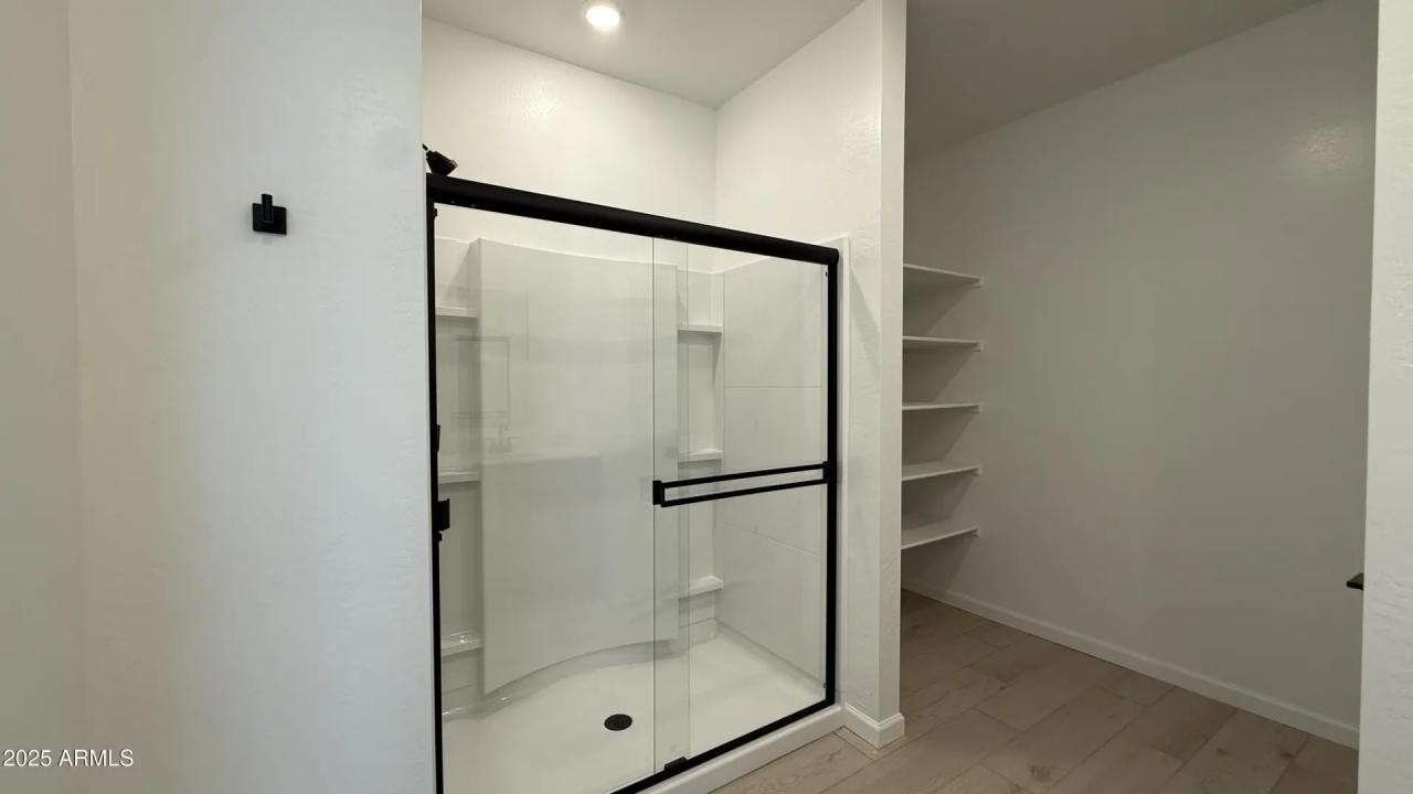 Real Estate Picture 15