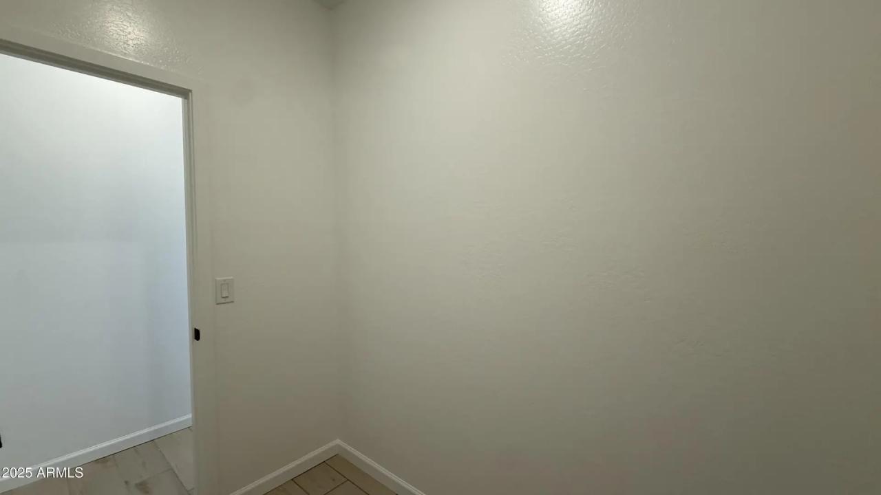 Real Estate Picture 21