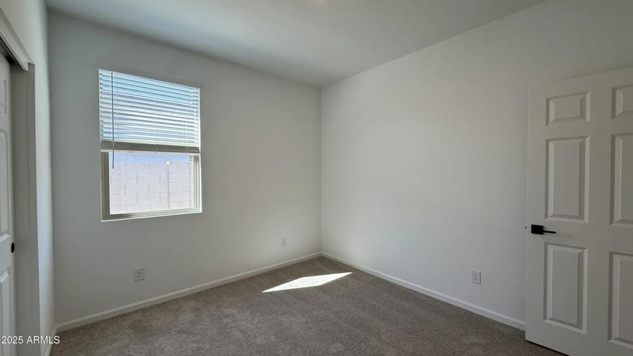Real Estate Picture 27