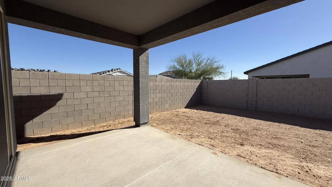 Real Estate Picture 29