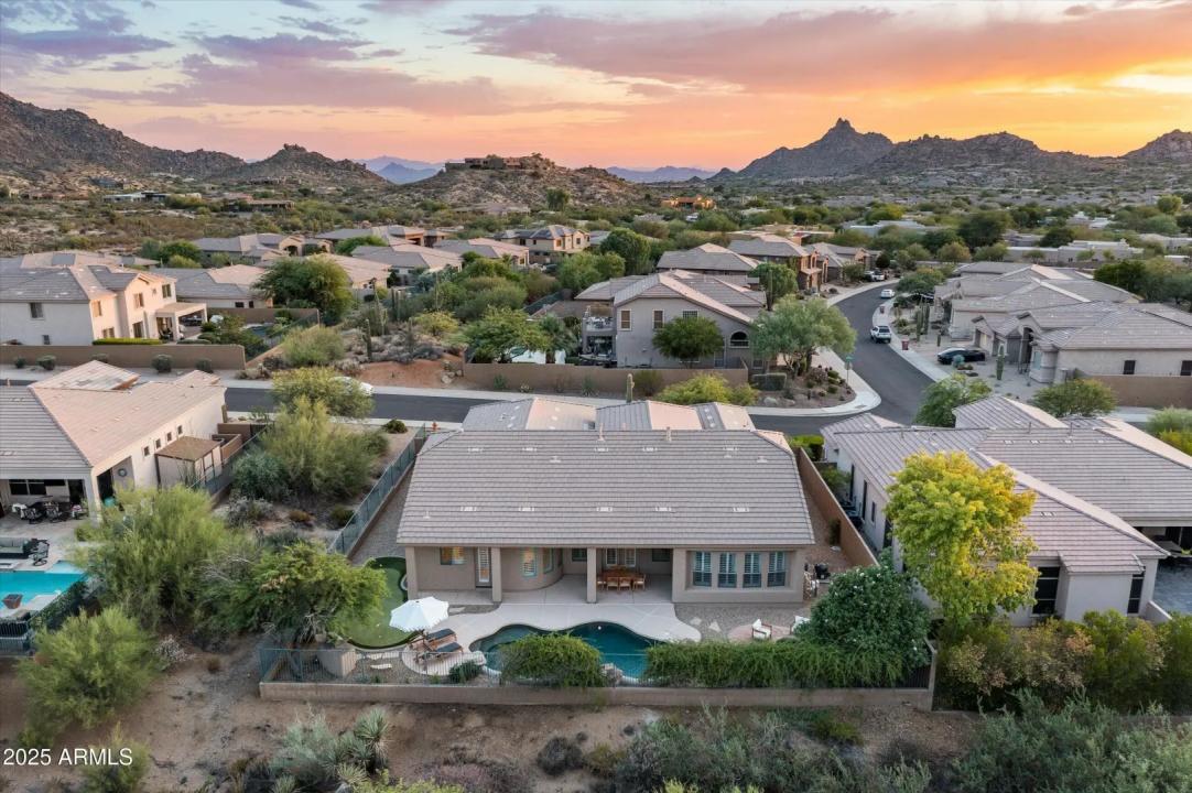 Real Estate Picture 50