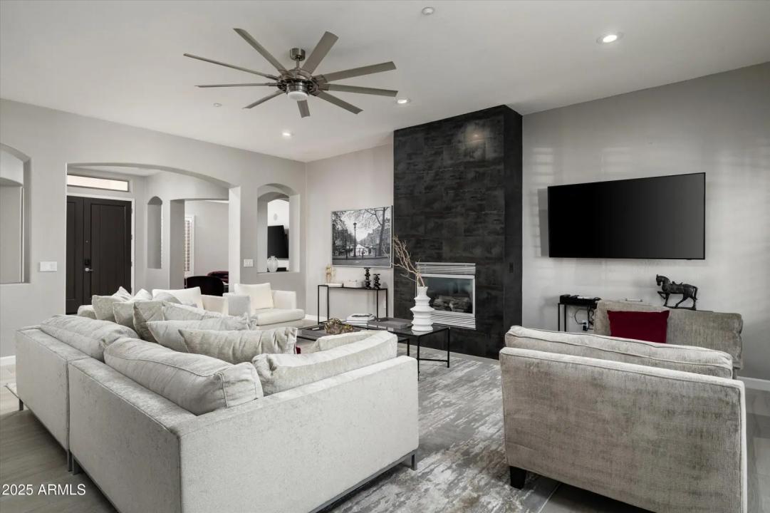Real Estate Picture 2