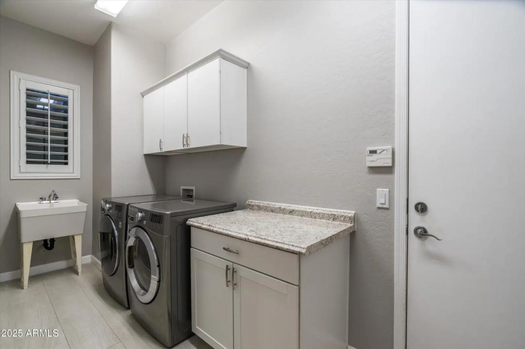 Real Estate Picture 34
