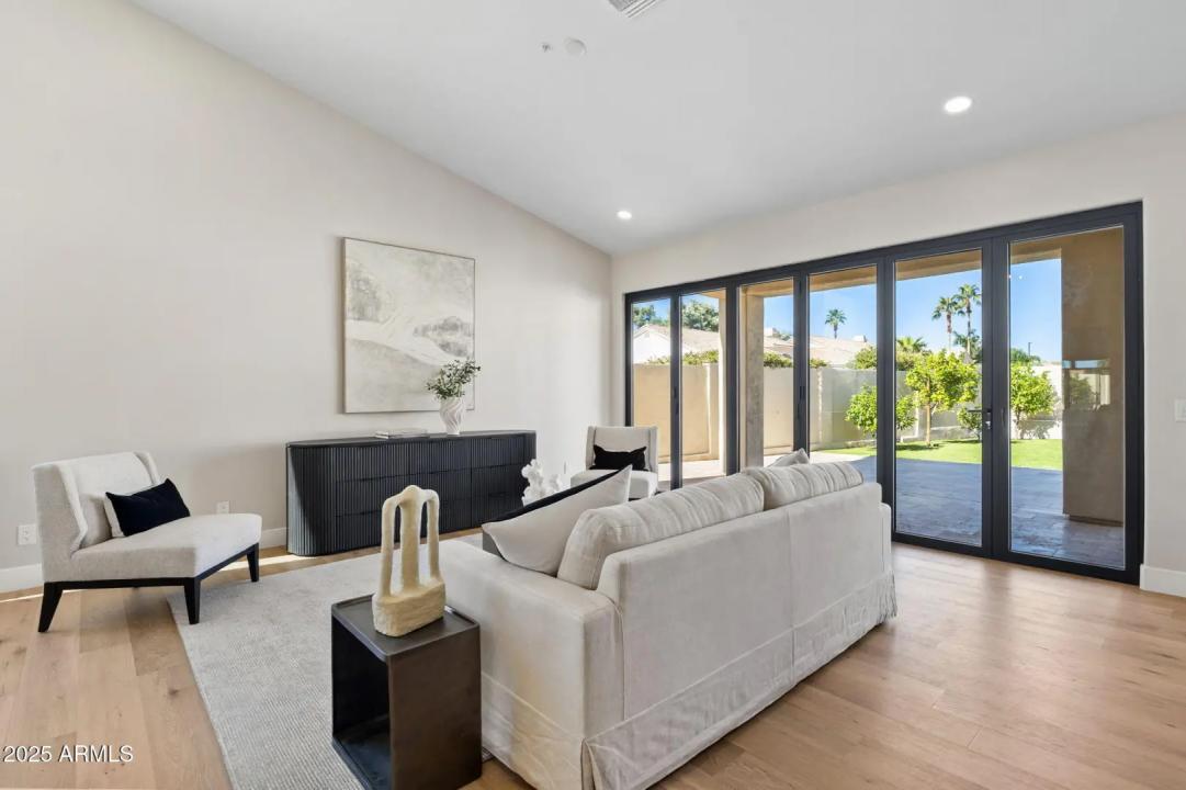 Real Estate Picture 23