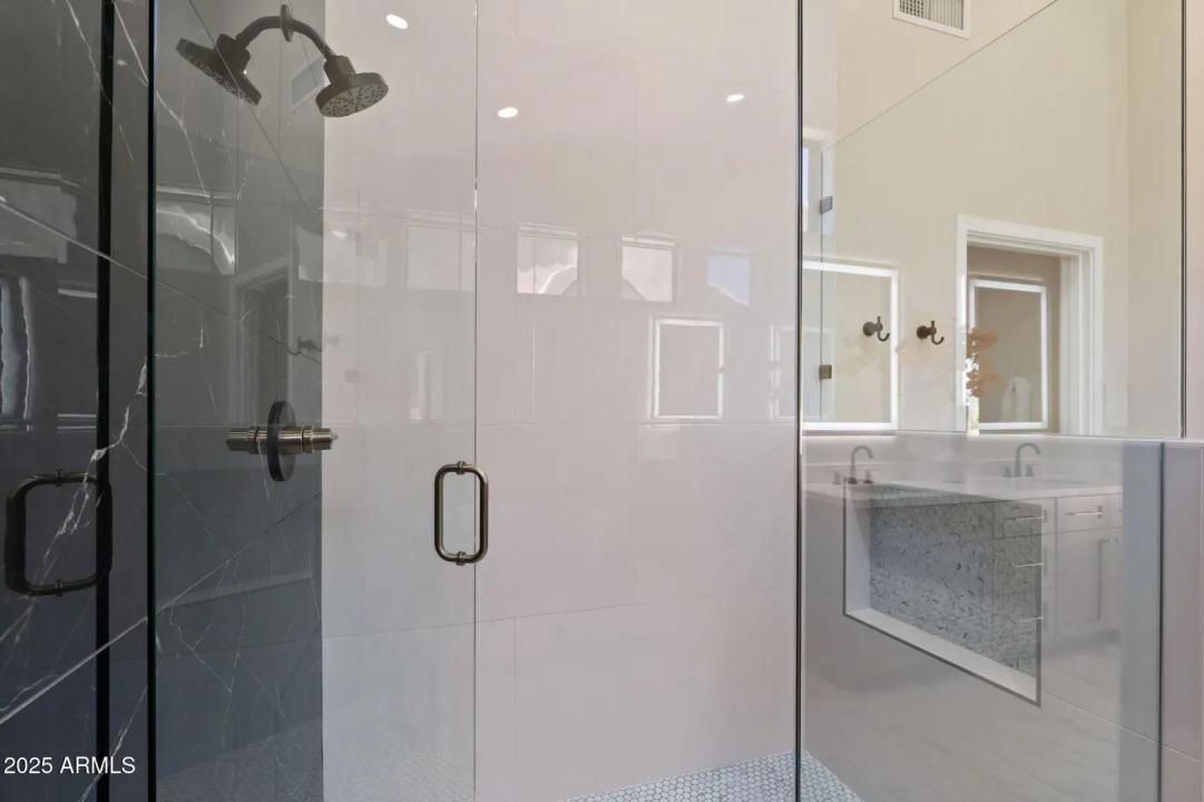 Real Estate Picture 31