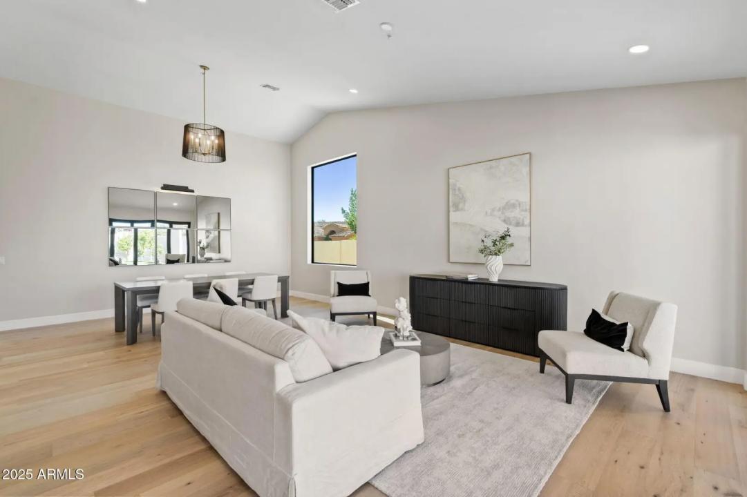 Real Estate Picture 21