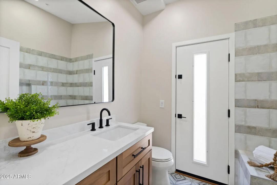 Real Estate Picture 41